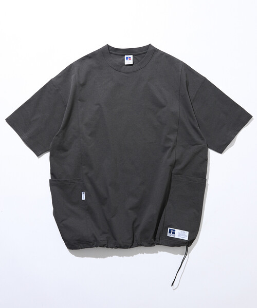 Russell Athletic（ラッセルアスレティック）の「限定展開 RUSSEL ATHLETIC×FREAK'S STORE/ラッセルアスレティック 別注 ビッグシルエット ヘムコード サイドポケット Tシャツ（Tシャツ/カットソー・メンズ・ホワイト/ブラック/グレイッシュベージュ/スミクロ・LARGE/MEDIUM/SMALL）」の9枚目の写真