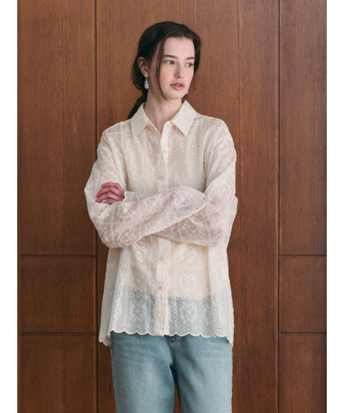 LENINA（レニーナ）の「ADELINE lace oversized shirt_IVORY（シャツ/ブラウス・レディース・アイボリー・FREE）」の2枚目の写真