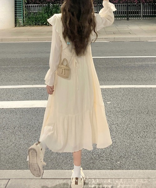SallyLunn(サリーラン)の「ドレープフリルロングワンピース(ワンピース・レディース・ホワイト・X-LARGE/MEDIUM/LARGE)」の5枚目の写真
