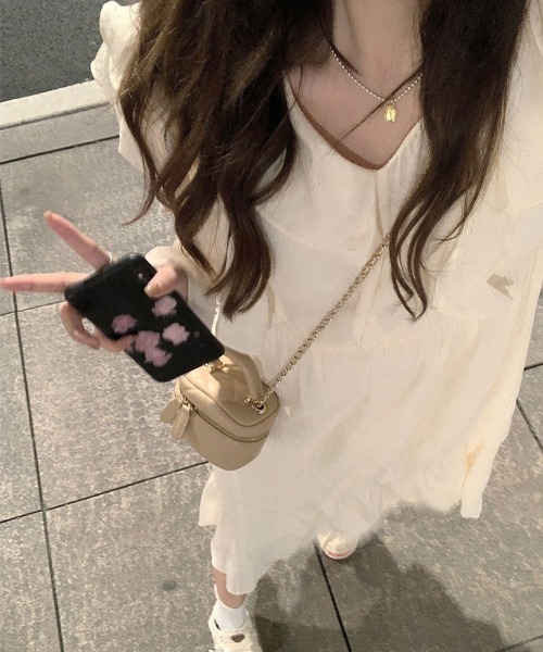 SallyLunn(サリーラン)の「ドレープフリルロングワンピース(ワンピース・レディース・ホワイト・X-LARGE/MEDIUM/LARGE)」の7枚目の写真