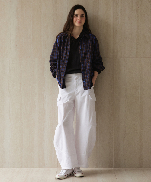 STUDIO&PARC(スタジオアンドパルク)の「Cargo Cutline Pants_White(スウェットパンツ・レディース・ホワイト・FREE)」の1枚目の写真