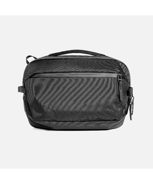 Aer（エアー）の「AER　Day Sling 4 Max X-Pac　/　AER-29074（ショルダーバッグ・メンズ・ブラック・FREE）」の3枚目の写真
