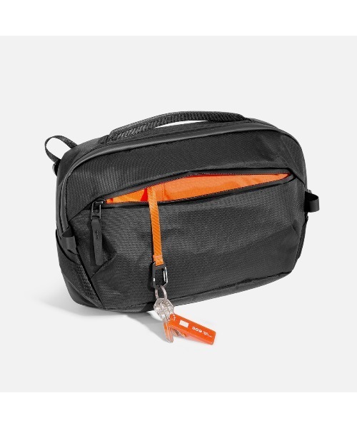 Aer（エアー）の「AER　Day Sling 4 Max X-Pac　/　AER-29074（ショルダーバッグ・メンズ・ブラック・FREE）」の10枚目の写真