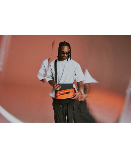 Aer（エアー）の「AER　Day Sling 4 Max X-Pac　/　AER-29074（ショルダーバッグ・メンズ・ブラック・FREE）」の14枚目の写真