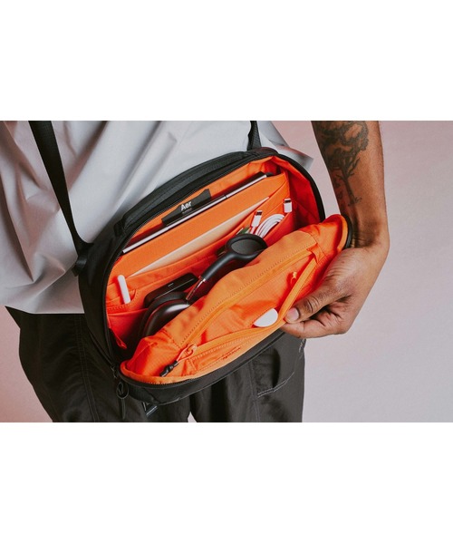 Aer（エアー）の「AER　Day Sling 4 Max X-Pac　/　AER-29074（ショルダーバッグ・メンズ・ブラック・FREE）」の20枚目の写真