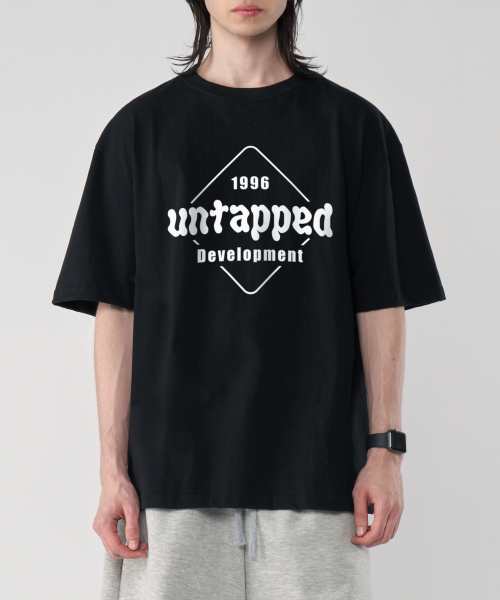 UNTAPPED STUDIO(アンタップドスタジオ)の「スクエアシグネチャーピュアコットンビッグオーバーフィット半袖Tシャツ2COLOR(Tシャツ/カットソー・メンズ・ブラック/ホワイト・S(90)/M(95)/XL/L)」の8枚目の写真