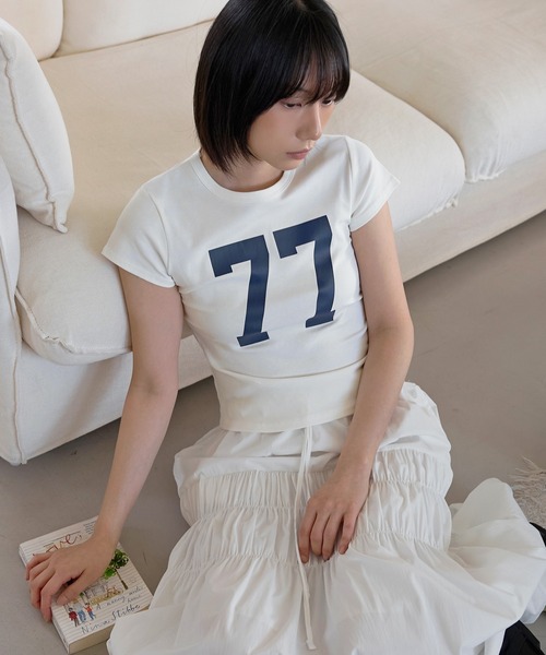 UNE MANSION(ユヌマンション)の「パステルナンバリングプリント半袖Tシャツ(Tシャツ/カットソー・レディース・ホワイト/イエロー/スカイブルー/グレー・FREE)」の5枚目の写真