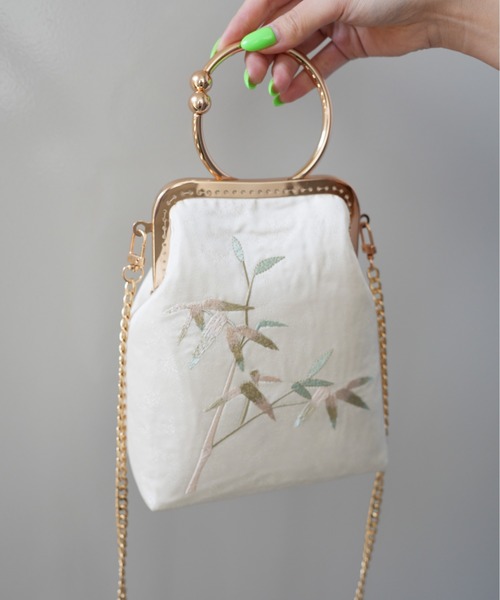 IMARI（イマリ）の「【 IMARI / イマリ 】 リング ハンドル 刺繍 ハンドバッグ（ハンドバッグ・レディース・アイボリー・FREE）」の9枚目の写真