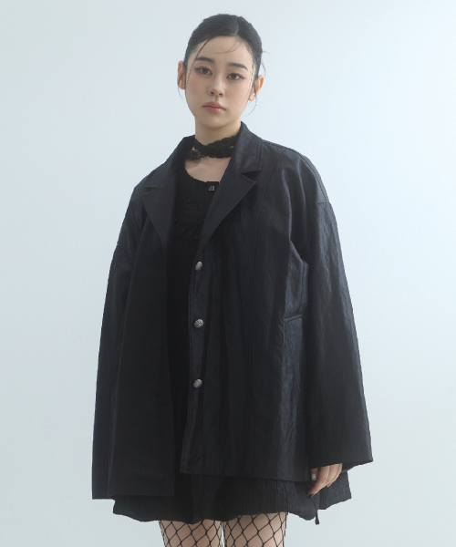 MOIREMOA(モアレモア)の「Lustre Fold-Back Jacket-Black(ナイロンジャケット・レディース・その他・FREE)」の2枚目の写真
