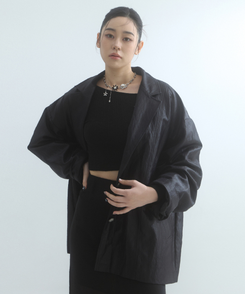 MOIREMOA(モアレモア)の「Lustre Fold-Back Jacket-Black(ナイロンジャケット・レディース・その他・FREE)」の3枚目の写真