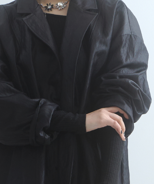 MOIREMOA(モアレモア)の「Lustre Fold-Back Jacket-Black(ナイロンジャケット・レディース・その他・FREE)」の7枚目の写真