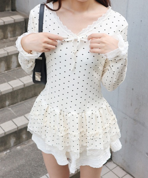 ALLuRing ChaRm(アリュリングチャーム)の「Frill Lace Tiered Layered Dot Top / フリルレースティアードレイヤードドットトップス(シャツ/ブラウス・レディース・ホワイト・FREE)」の3枚目の写真