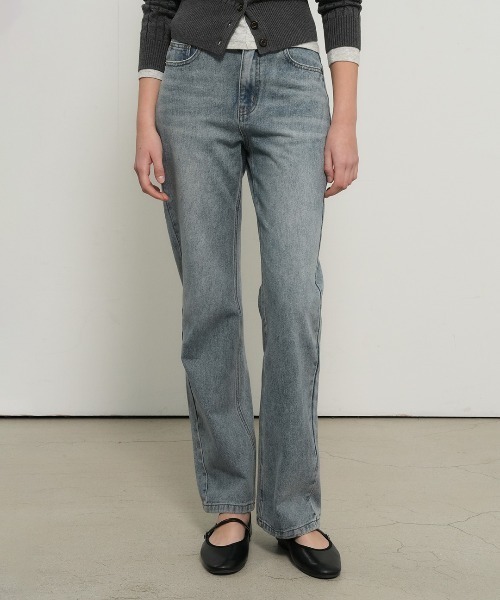 GENERAL IDEA(ジェネラルアイデア)の「【GENERAL IDEA】ウォッシュストレートデニムパンツ / WASHING STRAIGHT DENIM PANTS(デニムパンツ・レディース・ブルー/ライトブルー・S/M/L)」の3枚目の写真