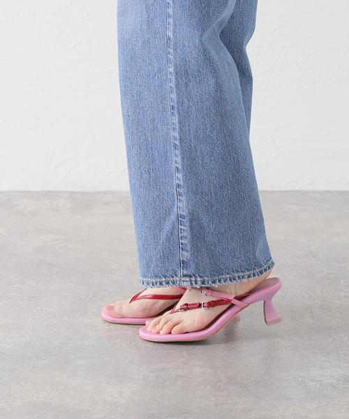 miista（ミスタ）の「Miista/ミスタ Abisai Red Mini Buckled Sandals（サンダル・レディース・レッド・37）」の2枚目の写真