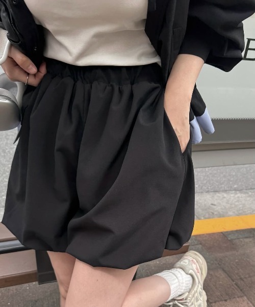 WILLFULLY(ウィルフリー)の「balloon hem UV cut gather volume S/PT(その他パンツ・レディース・ブラック/ライトブラウン/ブルー・FREE)」の1枚目の写真