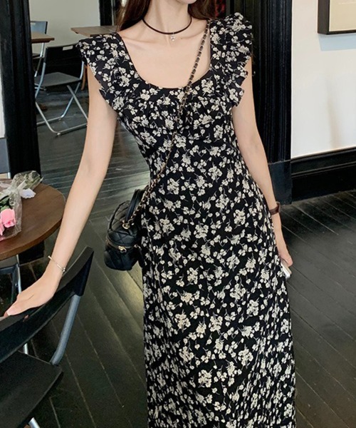 mielu(ミエル)の「フラワーフリルロングワンピース(ワンピース・レディース・ブラック・LARGE/MEDIUM/SMALL)」の6枚目の写真
