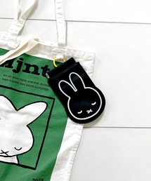 Dick Bruna（ディックブルーナ）の「"11"≪Dick Bruna≫miffy カラビナ付き ダイカット POY（ポーチ）」