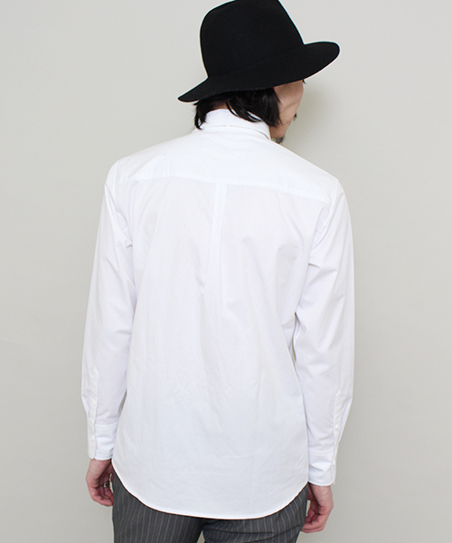 Lui's（ルイス）の「SUPERTHANKS×Lui's(スーパーサンクス×ルイス)蝶ネクタイワッペンシャツ（シャツ/ブラウス・メンズ・ホワイト/ブルー/ピンク・MEDIUM/LARGE/SMALL）」の5枚目の写真