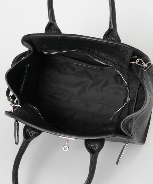 URBAN RESEARCH ROSSO WOMEN(アーバンリサーチ ロッソ)の「AULENTTI ミニマルレザートートバッグ(トートバッグ・レディース・ブラック/オフホワイト・FREE)」の11枚目の写真