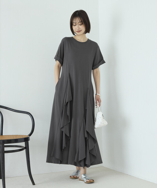 Firsthand(ファーストハンド)の「Firsthand/ファーストハンド オーガニックコットン ドレープフレア ワンピース(ワンピース・レディース・ブラック/チャコールグレー/ブラウン・FREE)」の2枚目の写真
