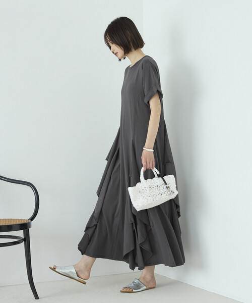 Firsthand(ファーストハンド)の「Firsthand/ファーストハンド オーガニックコットン ドレープフレア ワンピース(ワンピース・レディース・ブラック/チャコールグレー/ブラウン・FREE)」の12枚目の写真