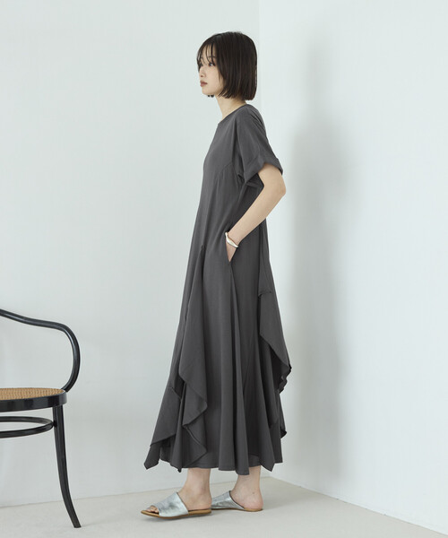Firsthand(ファーストハンド)の「Firsthand/ファーストハンド オーガニックコットン ドレープフレア ワンピース(ワンピース・レディース・ブラック/チャコールグレー/ブラウン・FREE)」の13枚目の写真