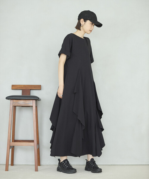 Firsthand(ファーストハンド)の「Firsthand/ファーストハンド オーガニックコットン ドレープフレア ワンピース(ワンピース・レディース・ブラック/チャコールグレー/ブラウン・FREE)」の15枚目の写真