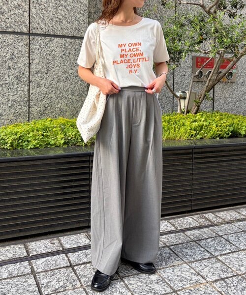 Kastane(カスタネ)の「【一部店舗限定】B スロープロゴTEE(Tシャツ/カットソー・レディース・イエロー/ネイビー/ホワイト・FREE)」の10枚目の写真