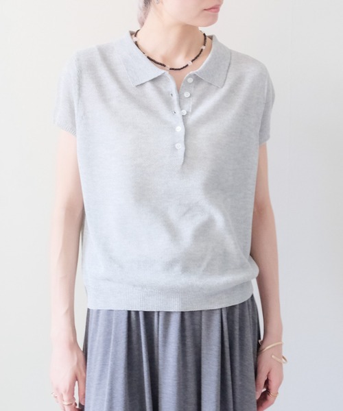 DOLLUPOOPS(ドールアップウップス)の「Summer Knit Polo Top(サマーニットポロトップス)(ポロシャツ・レディース・ネイビー/グレー/イエロー・FREE)」の1枚目の写真