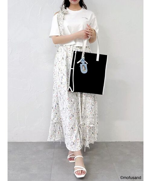 dazzlin(ダズリン)の「【mofusandコラボ】リボンショルダーロゴTシャツ(Tシャツ/カットソー・レディース・ネイビー/ブルー/オフホワイト・FREE)」の6枚目の写真