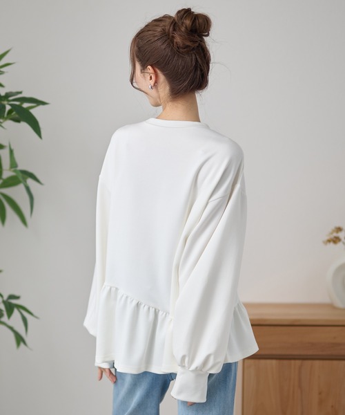 DAYRA(デイラ)の「クルーネック アシメ ペプラム 長袖 プルオーバー(Tシャツ/カットソー・レディース・ホワイト/ブラック/ネイビー・FREE)」の11枚目の写真