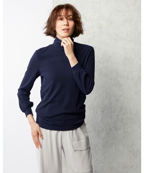 DoCLASSE( ドゥクラッセ)の「ハイカウントコットン・パフ袖ハイネック(Tシャツ/カットソー・レディース・ライトグレー/ブラック/ダークネイビー・LL/S/L/M/3L)」の3枚目の写真
