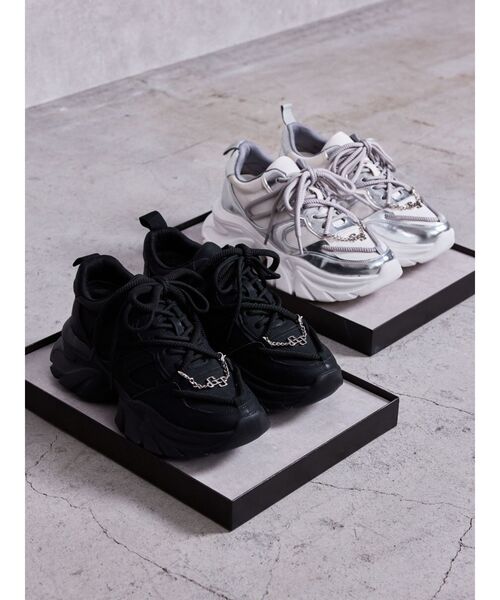 GYDA(ジェイダ)の「GG chain twist cord laceインソールスニーカー(スニーカー・レディース・オフホワイト/ブラック・LARGE/SMALL/MEDIUM)」の3枚目の写真