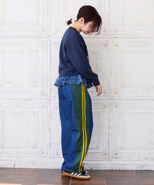 MARKEY'S(マーキーズ)の「トラックパンツリメイクデニムパンツ/おとな(デニムパンツ・レディース・ブラック/ブルー・160cm)」の9枚目の写真