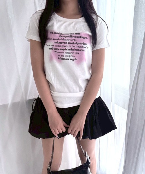 fiere(フィエール)の「ビッグリボンプリントショート丈半袖Tシャツ(Tシャツ/カットソー・レディース・ホワイト・WM)」の2枚目の写真