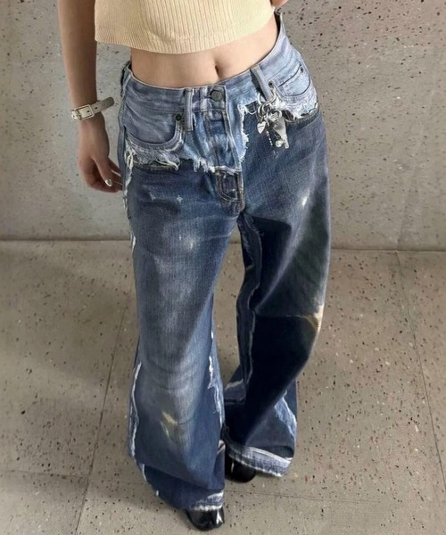 AVYL(アヴィル)の「リメイク風レイヤードプリントワイドバギーデニムパンツ(デニムパンツ・レディース・ブルー・L/M/S)」の1枚目の写真