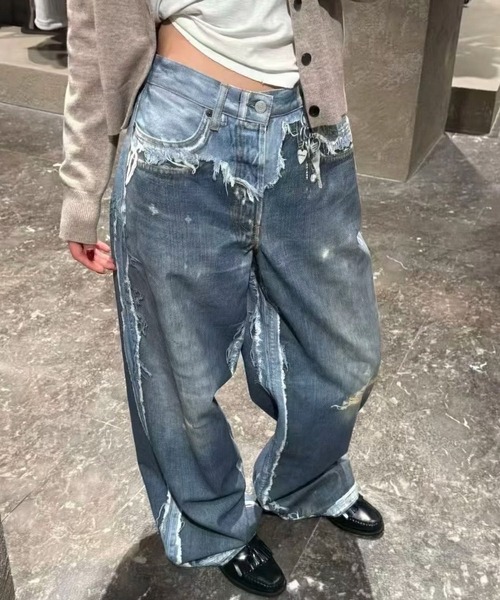 AVYL(アヴィル)の「リメイク風レイヤードプリントワイドバギーデニムパンツ(デニムパンツ・レディース・ブルー・L/M/S)」の7枚目の写真