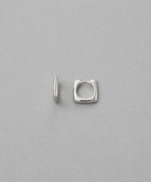 ete（エテ）の「[オブジェ] スクエア ピアス（ピアス（両耳用）・レディース・プラチナム/イエローゴールド・FREE）」の2枚目の写真