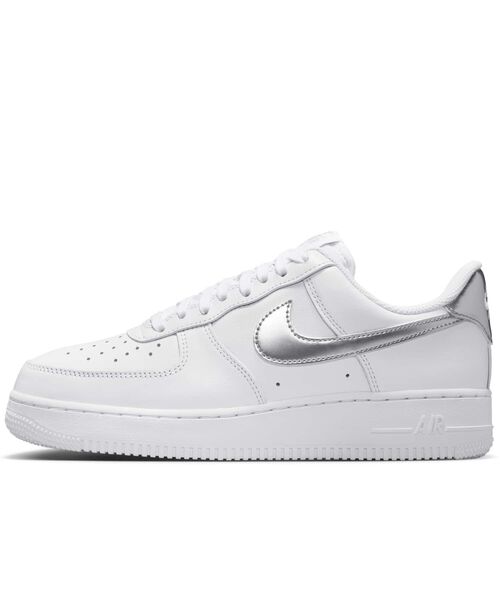 NIKE（ナイキ）の「ナイキ エア フォース 1 '07 SE ウィメンズ シューズ / Nike Air Force 1 '07 SE Women's Shoes IV5102-100 White（スニーカー・レディース・ホワイト・26/22/23.5/23/22.5/25.5/25/24.5/24）」の3枚目の写真