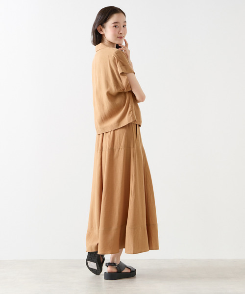 LOGEMENT DE CLAIRE(ロジュモンドクレール)の「ロングフレアースカート(スカート・レディース・ネイビー/キャメル/ベージュ・3/2)」の18枚目の写真