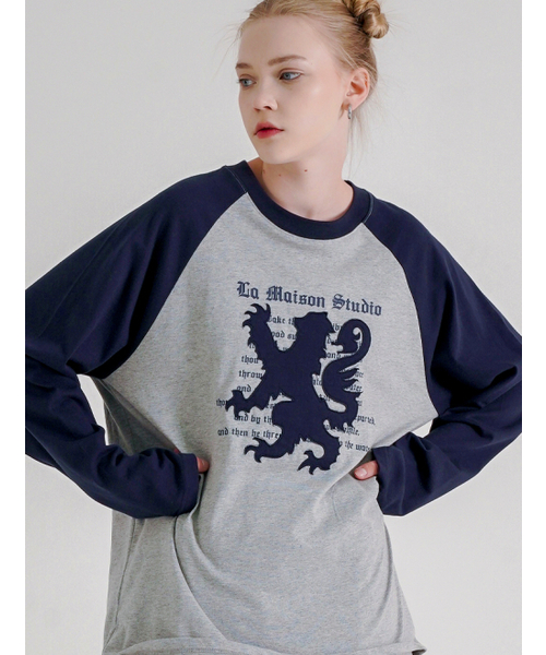 FABULOUS ARCHIVE（ファビュラスアーカイブ）の「ドラゴンパッチラグラン長袖Tシャツネイビー(FCG1TS692M)（Tシャツ/カットソー・レディース・ネイビー・MEDIUM）」の2枚目の写真