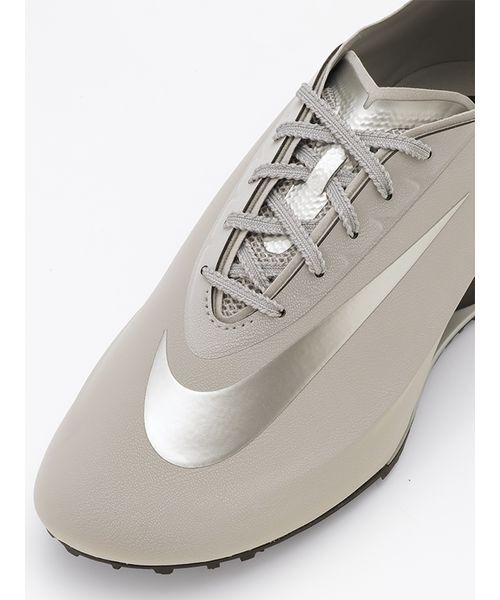 emmi(エミ)の「【NIKE】W FIRST SIGHT NOIR(スニーカー・レディース・ライトグレー・25.5/25/24.5/24/23.5/23)」の3枚目の写真