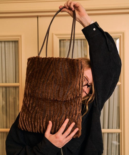 ORDENA(オルディナ)の「ゼブラ柄ファートートBag(トートバッグ・レディース・ブラウン・FREE)」の5枚目の写真