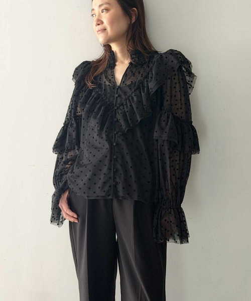 PICCIN PERLA(ピッチンペルラ)の「フロッキードットチュールフリルブラウス(シャツ/ブラウス・レディース・ブラック・M)」の10枚目の写真