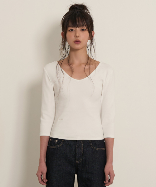 PEPLEE(ペプリー)の「V-Neck 3/4 Sleeve Tee (White)(Tシャツ/カットソー・レディース・その他・SMALL/MEDIUM)」の1枚目の写真