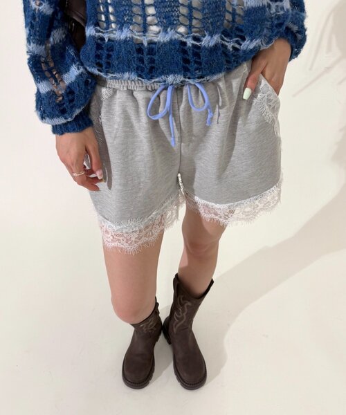 w closet（ダブルクローゼット）の「レースショートスウェットパンツ（スウェットパンツ・レディース・グレー/アイボリー/ブルー・FREE）」の2枚目の写真