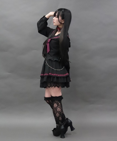 NIBBLE POISON(ニブルポイズン)の「スタッズデザインミニスカート(スカート・レディース・ブラック/ワイン・MEDIUM)」の18枚目の写真