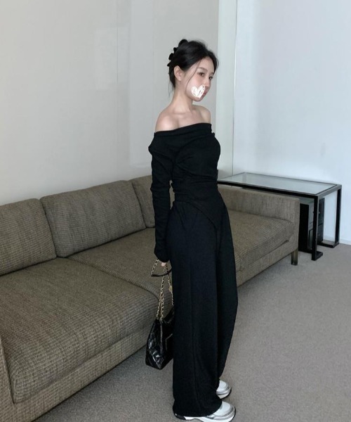 FAVORITO(ファヴォリート)の「ボートネックトップスワイドパンツセットアップ(セットアップ・レディース・グレー/ベージュ/ブラック・F)」の9枚目の写真