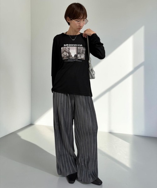 THE SOIS(ソア)の「フォトプリントシアーロンT(Tシャツ/カットソー・レディース・オフホワイト/ブラック・FREE)」の5枚目の写真