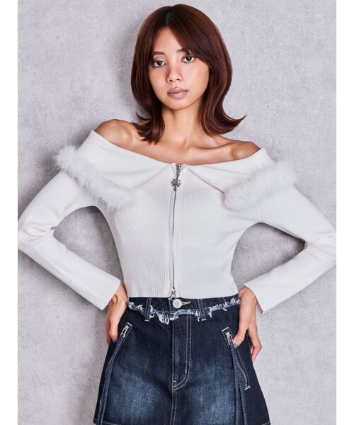 GYDA(ジェイダ)の「フロントZIPオフショルフェイクファーリブニットトップス(ニット/セーター・レディース・ベージュ/オフホワイト/ブラック・FREE)」の7枚目の写真